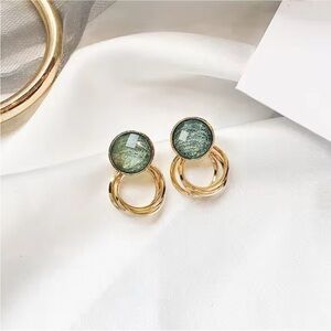Elegant Gold and Green Earrings NEW